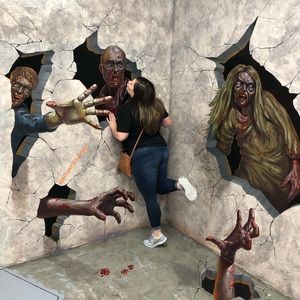 Meet your Posher, Logan